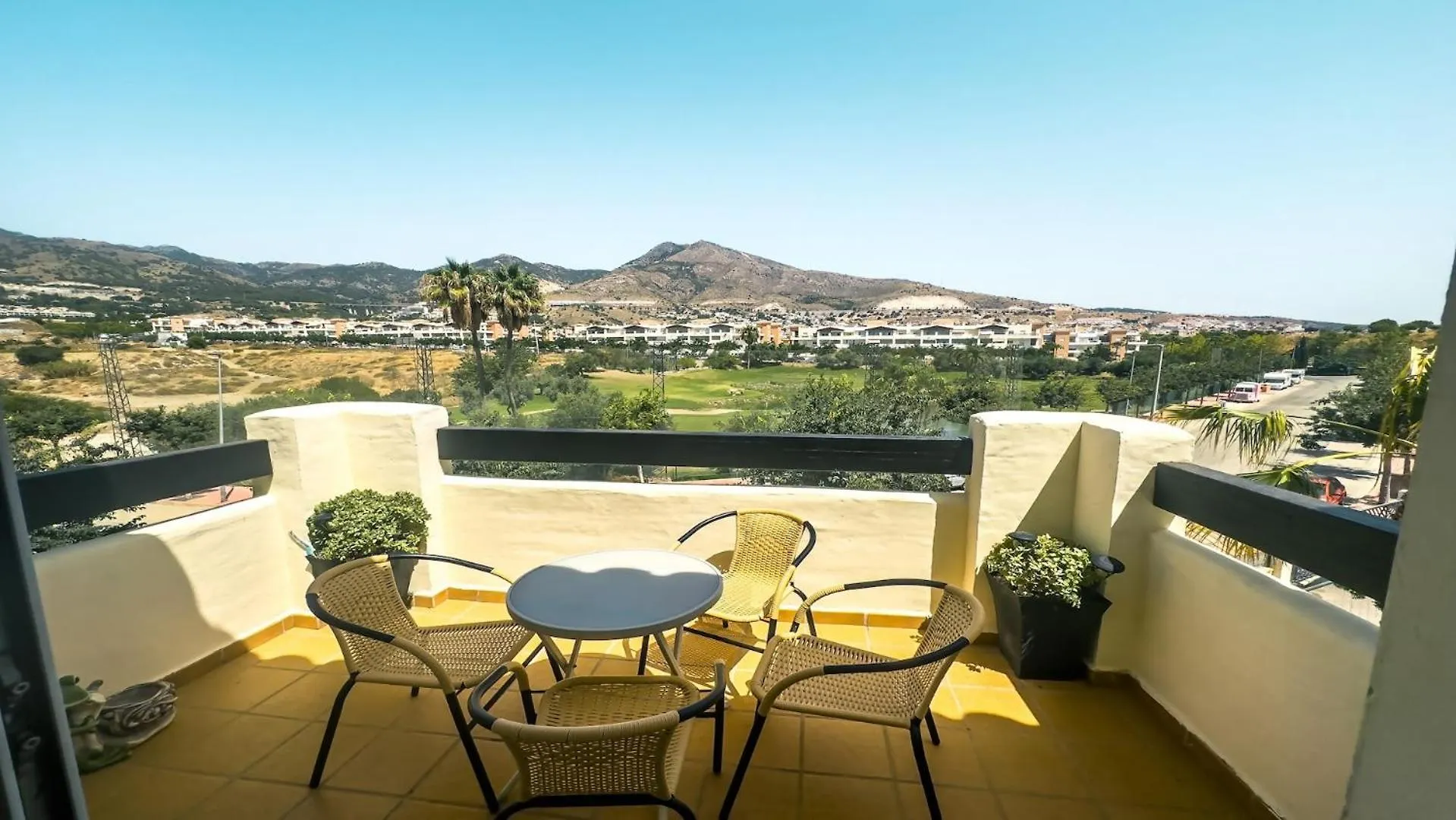 Vivienda Cronos Golf Apartment Benalmadena